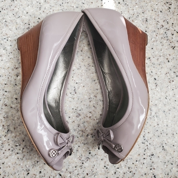 Coach - Picture 3 of 6